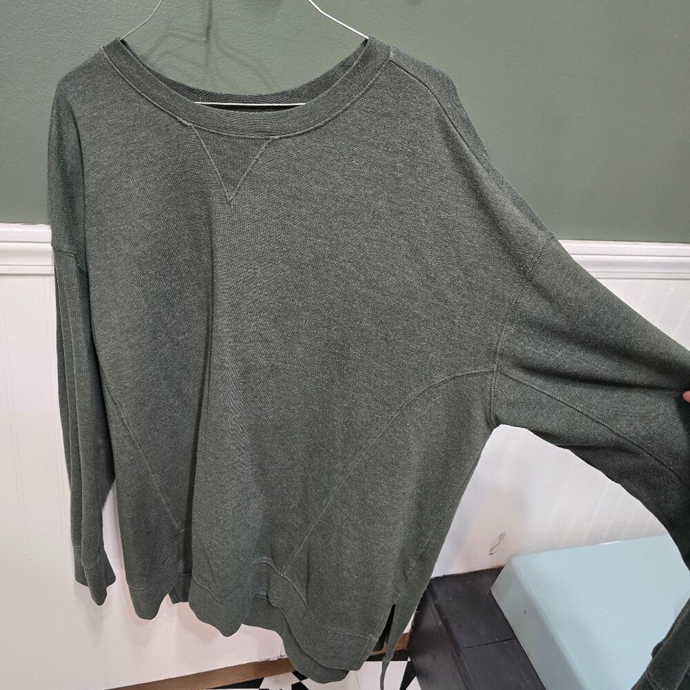 💚 Sage green oversized sweater 💚